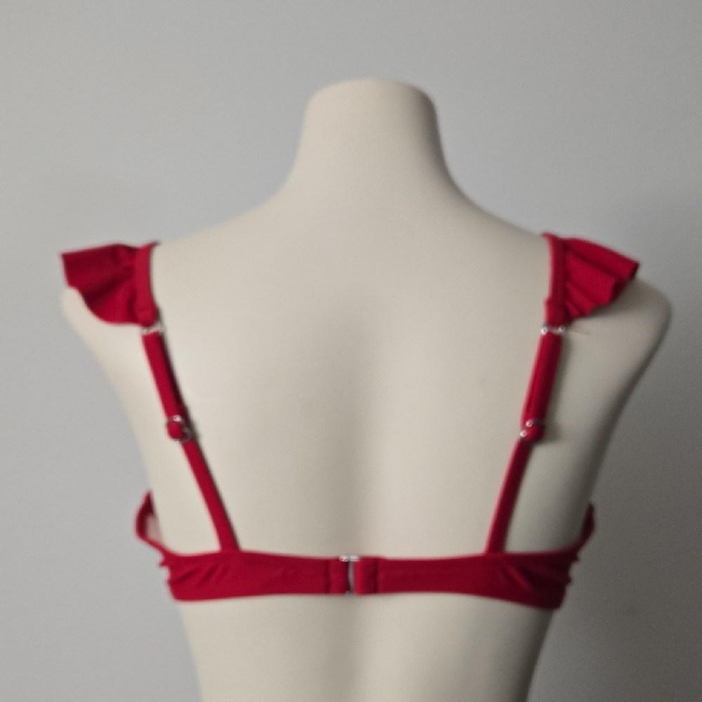 Cupshe Red Ruffle Bikini Set (M/L) 👙 - Picture 4 of 11